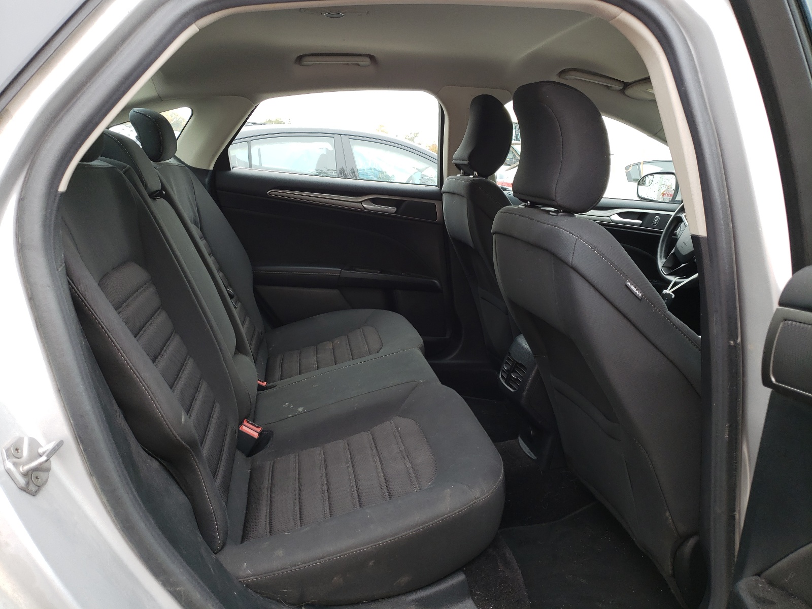 Photo 6 from auction – 2017 FORD FUSION SE with VIN 3FA6P0H73HR221388