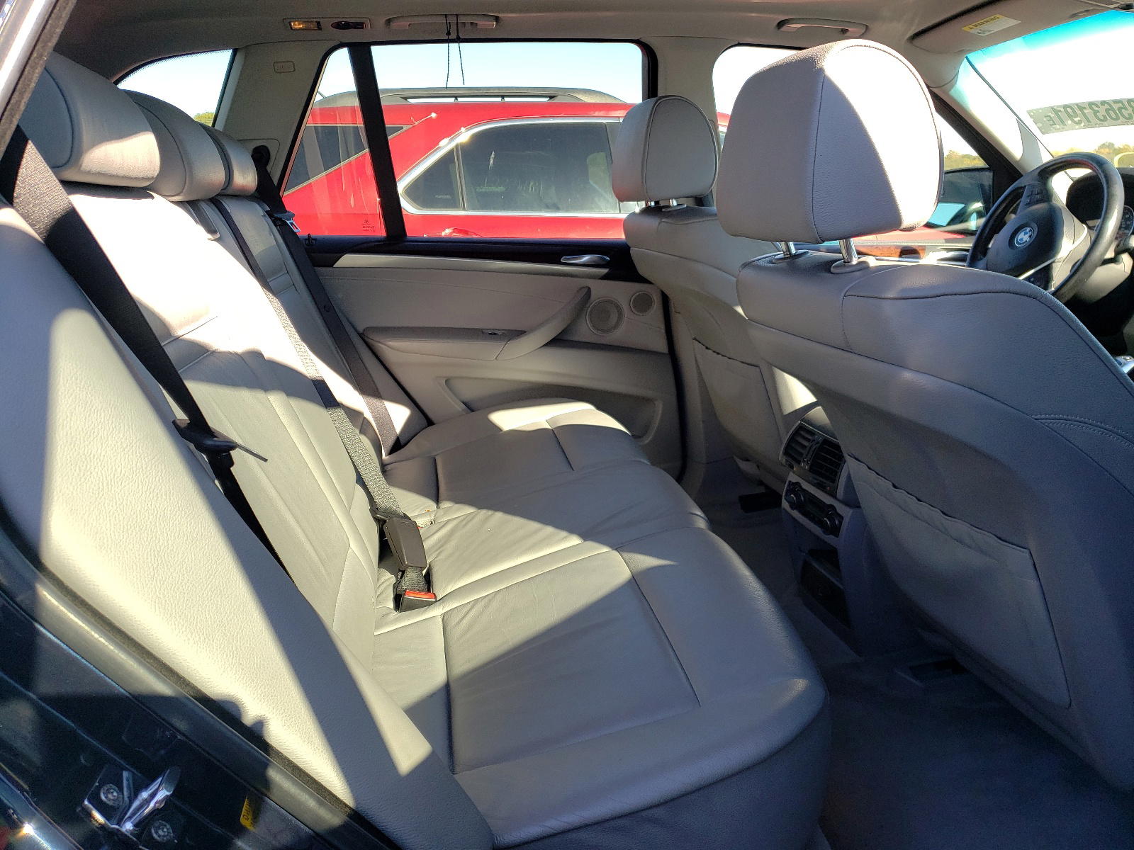 Photo 6 from auction – 2007 BMW X5 3.0I with VIN 4USFE43577LY75573