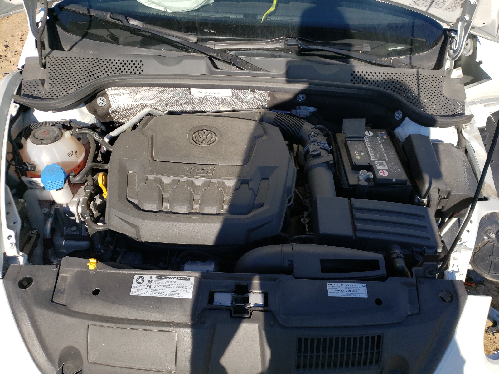 Photo 7 from auction – 2019 VOLKSWAGEN BEETLE S with VIN 3VW5DAAT6KM507250