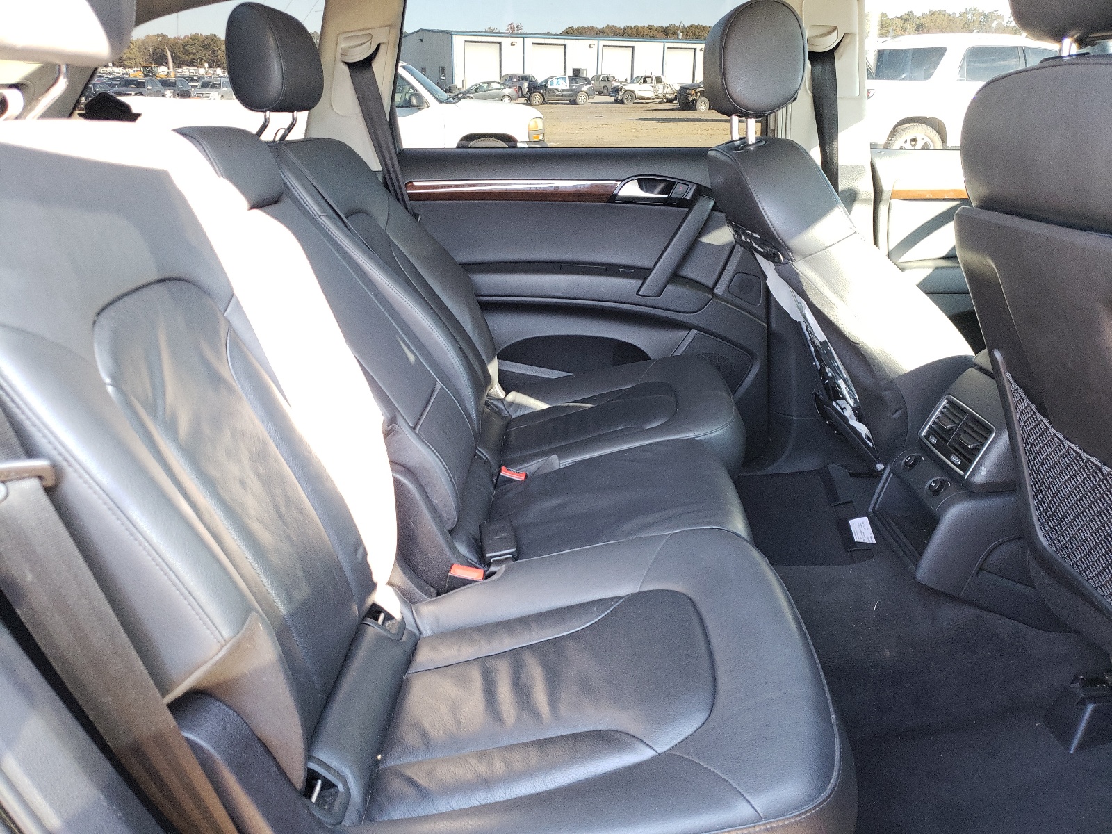 Photo 6 from auction – 2010 AUDI Q7 PREMIUM with VIN WA1CYAFE0AD000308