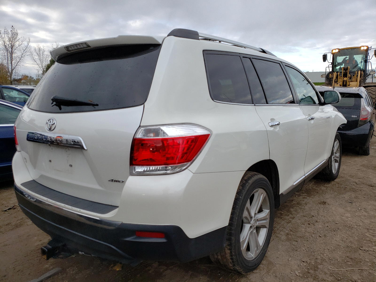 Photo 4 from auction – 2013 TOYOTA HIGHLANDER with VIN 5TDDK3EH3DS225348