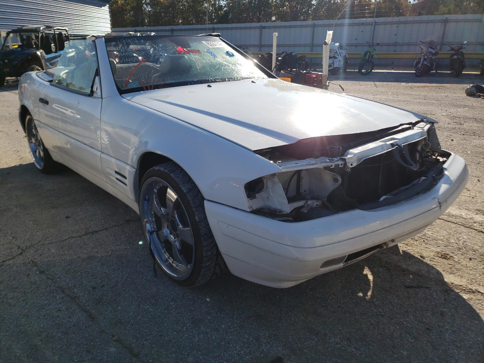MERCEDES-BENZ SL 320 1997 with VIN WDBFA63F5VF144141 - Photo from auction