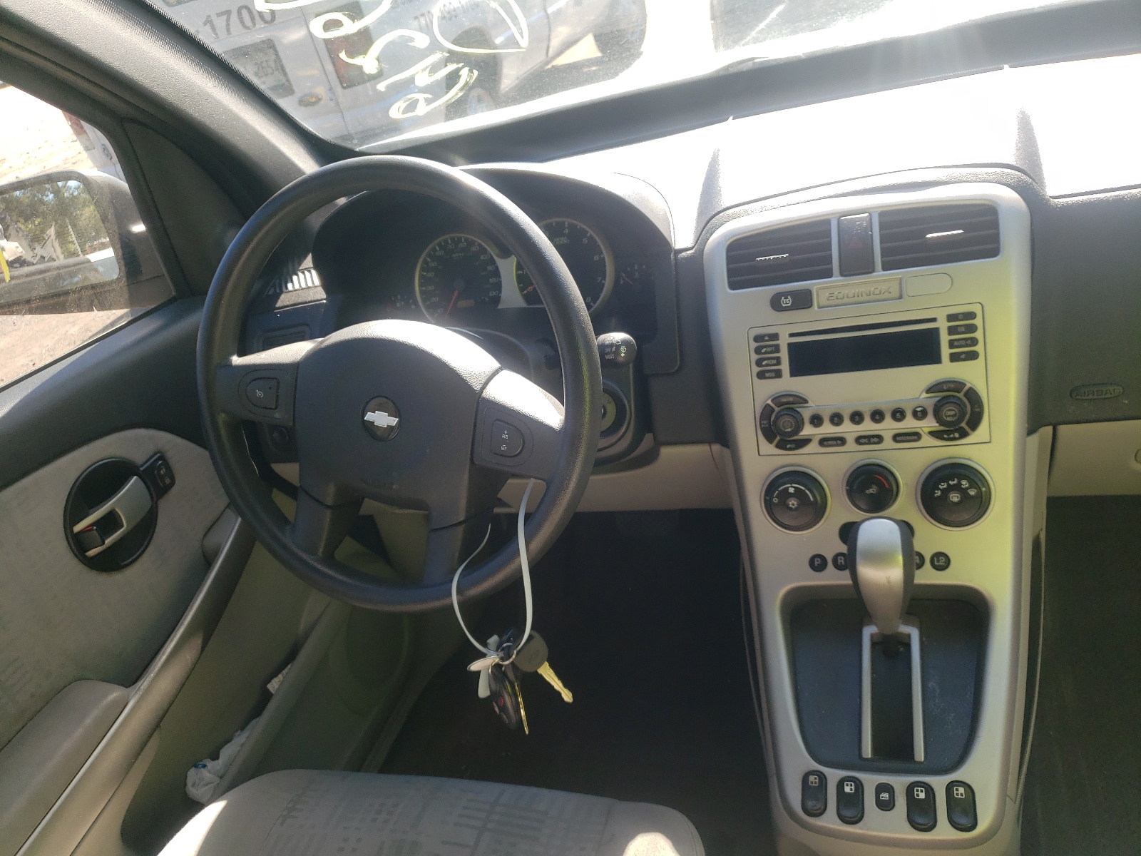 Photo 9 from auction – 2006 CHEVROLET EQUINOX LS with VIN 2CNDL13F866059257