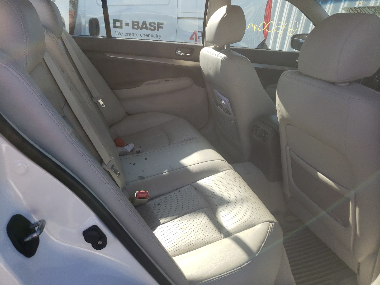 Photo 6 from auction – 2011 INFINITI G37 with VIN JN1CV6AR5BM350009