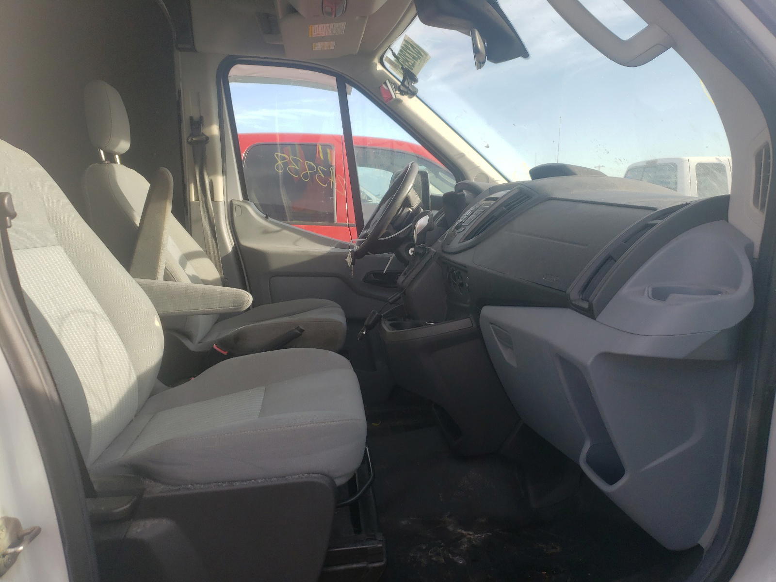 Photo 5 from auction – 2015 FORD TRANSIT T- with VIN 1FTNR2CMXFKA02826