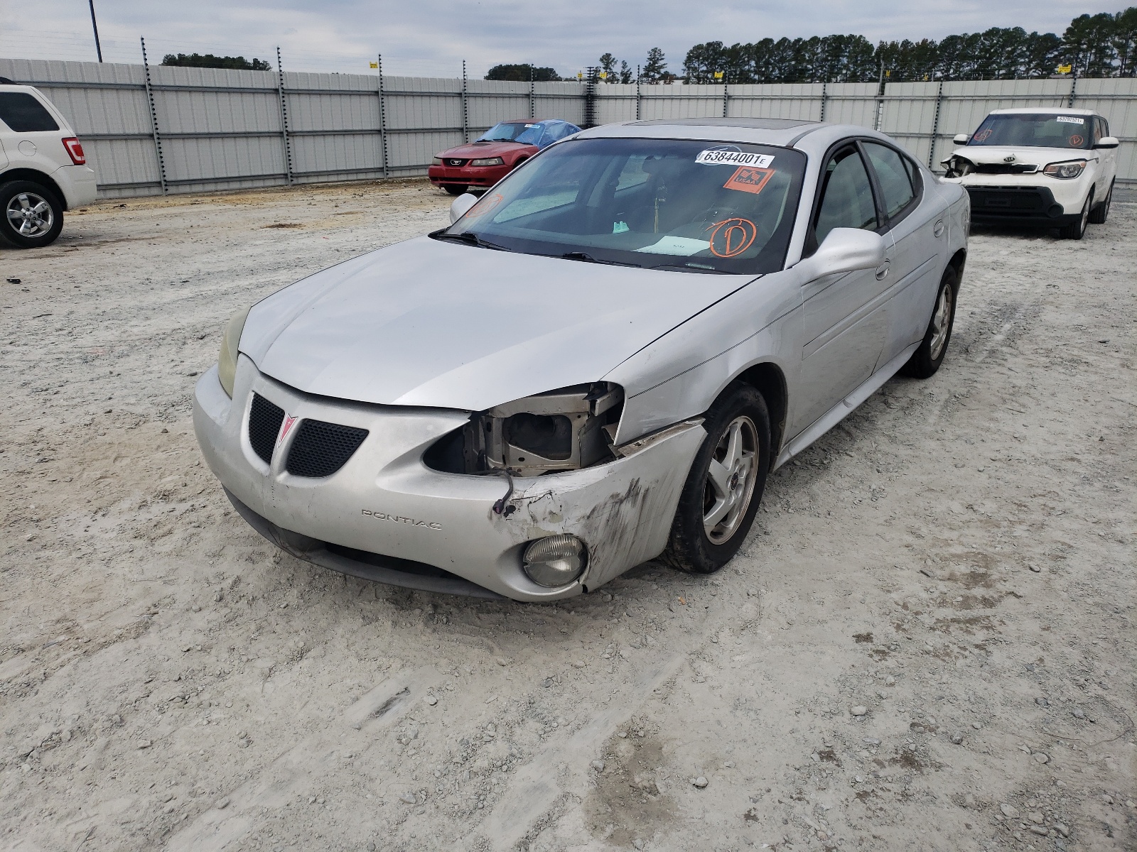 Photo 9 from auction – 2004 PONTIAC GRAND PRIX with VIN 2G2WS522241100826