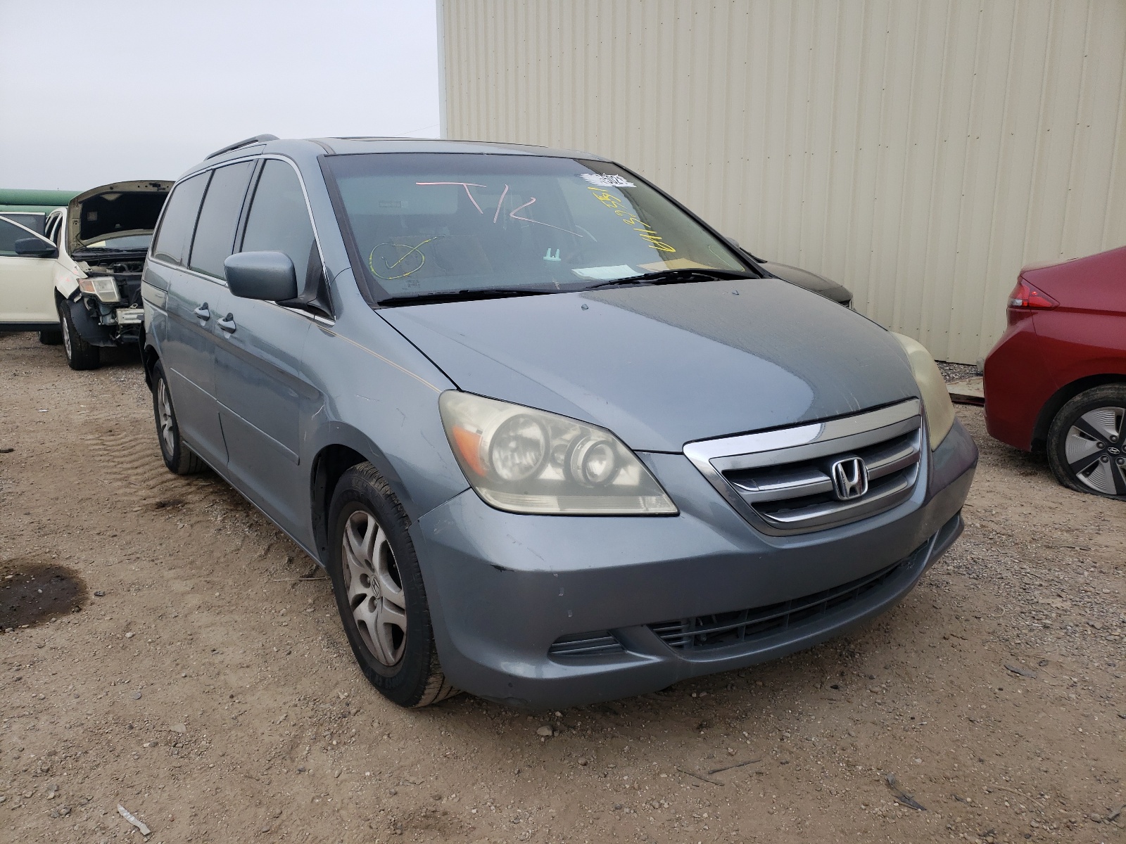 HONDA ODYSSEY EX 2005 with VIN 5FNRL38675B135266 - Photo from auction
