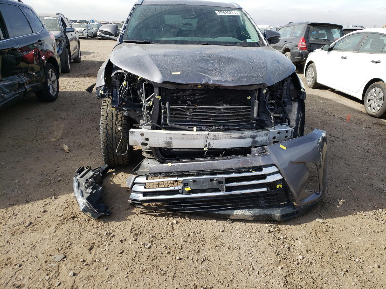 Photo 9 from auction – 2017 TOYOTA HIGHLANDER with VIN 5TDDGRFH8HS024408