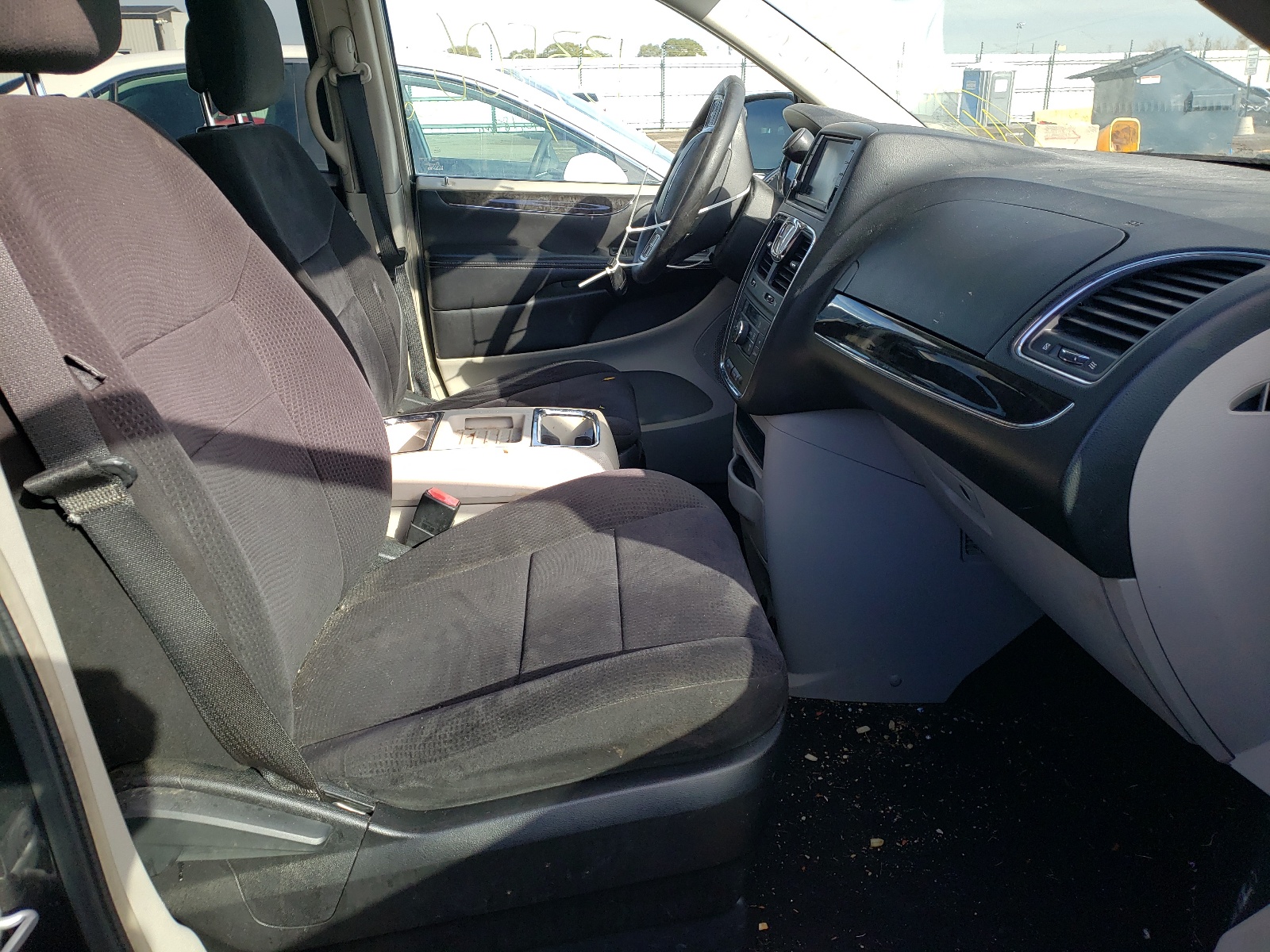 Zdjęcie 5 z aukcji – 2011 CHRYSLER TOWN & COU z VIN 2A4RR5DG0BR651231