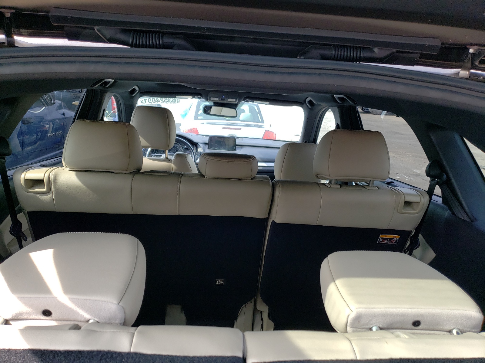 Photo 9 from auction – 2018 MAZDA CX-9 GRAND with VIN JM3TCADYXJ0213184
