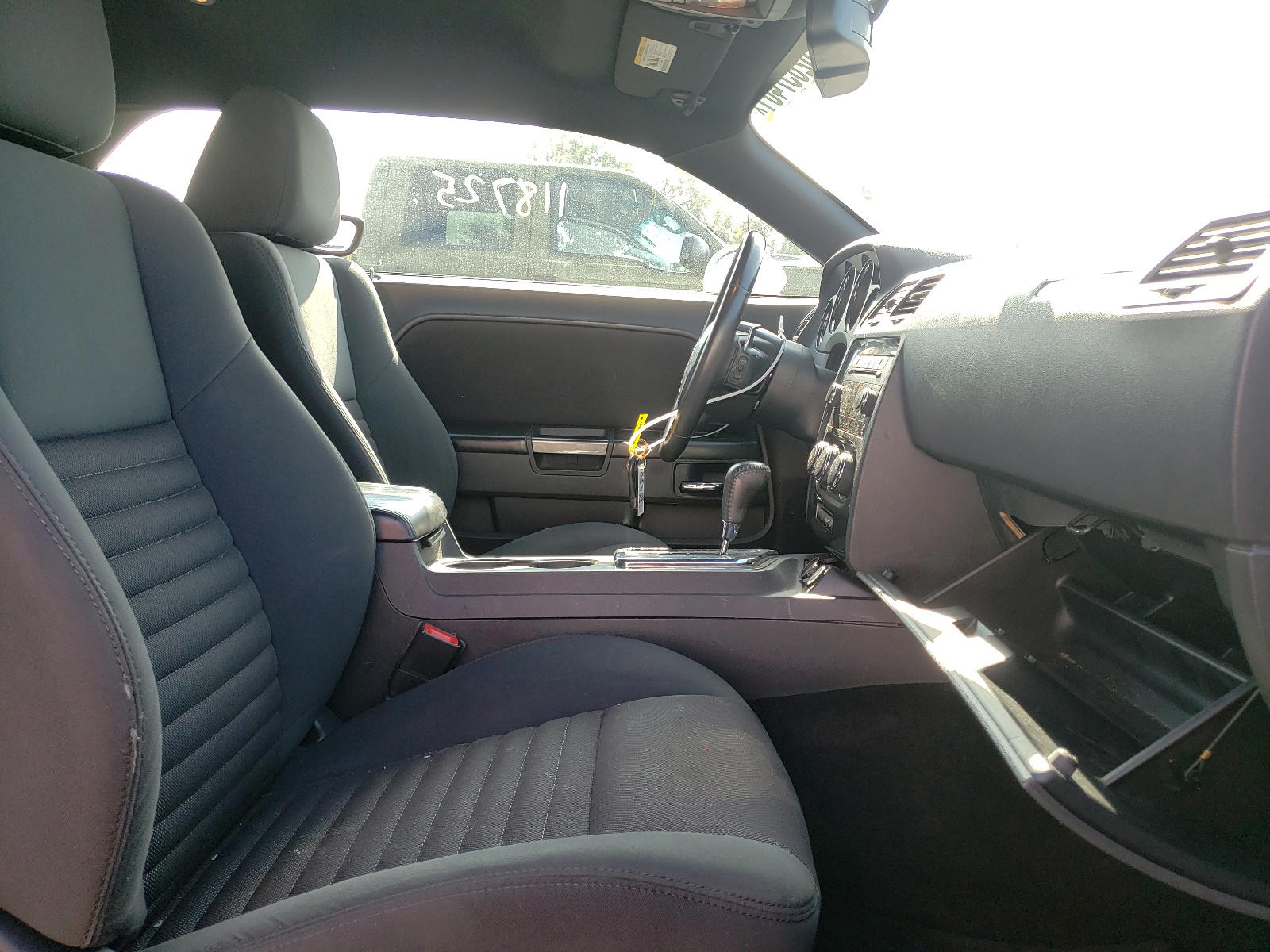 Photo 5 from auction – 2013 DODGE CHALLENGER with VIN 2C3CDYAG3DH649731