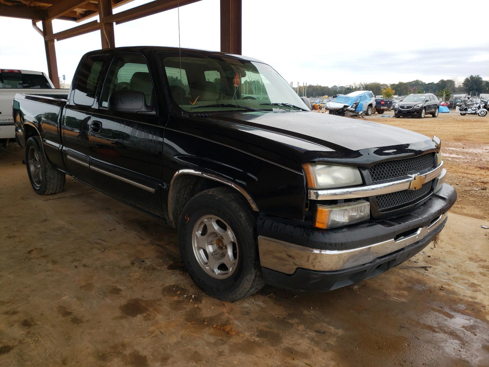 CHEVROLET SILVERADO 2004 with VIN 2GCEC19V341146310 - Photo from auction