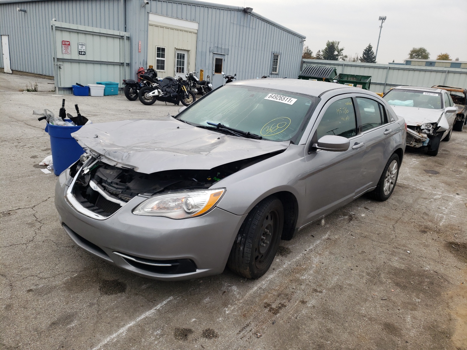Фото 2 с аукциона – 2014 CHRYSLER 200 LX с VIN 1C3CCBAB4EN123220