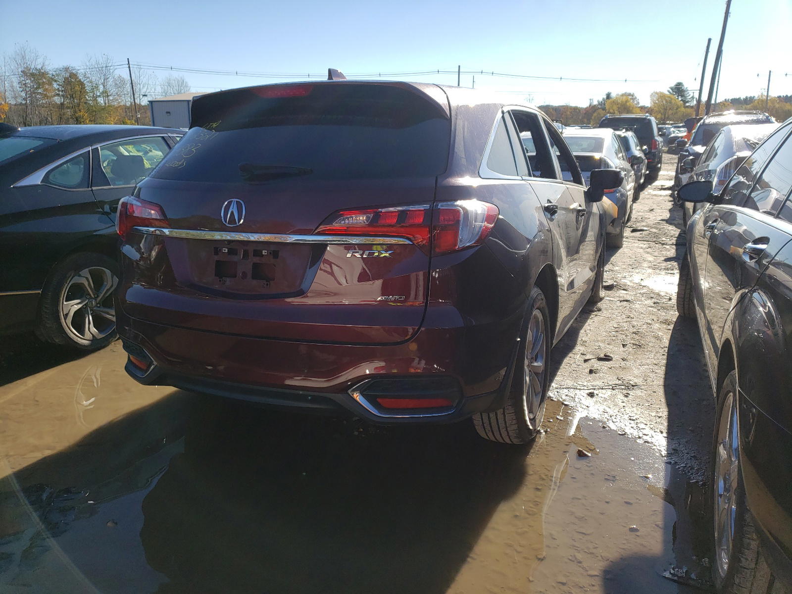 Photo 4 from auction – 2018 ACURA RDX with VIN 5J8TB4H33JL024761