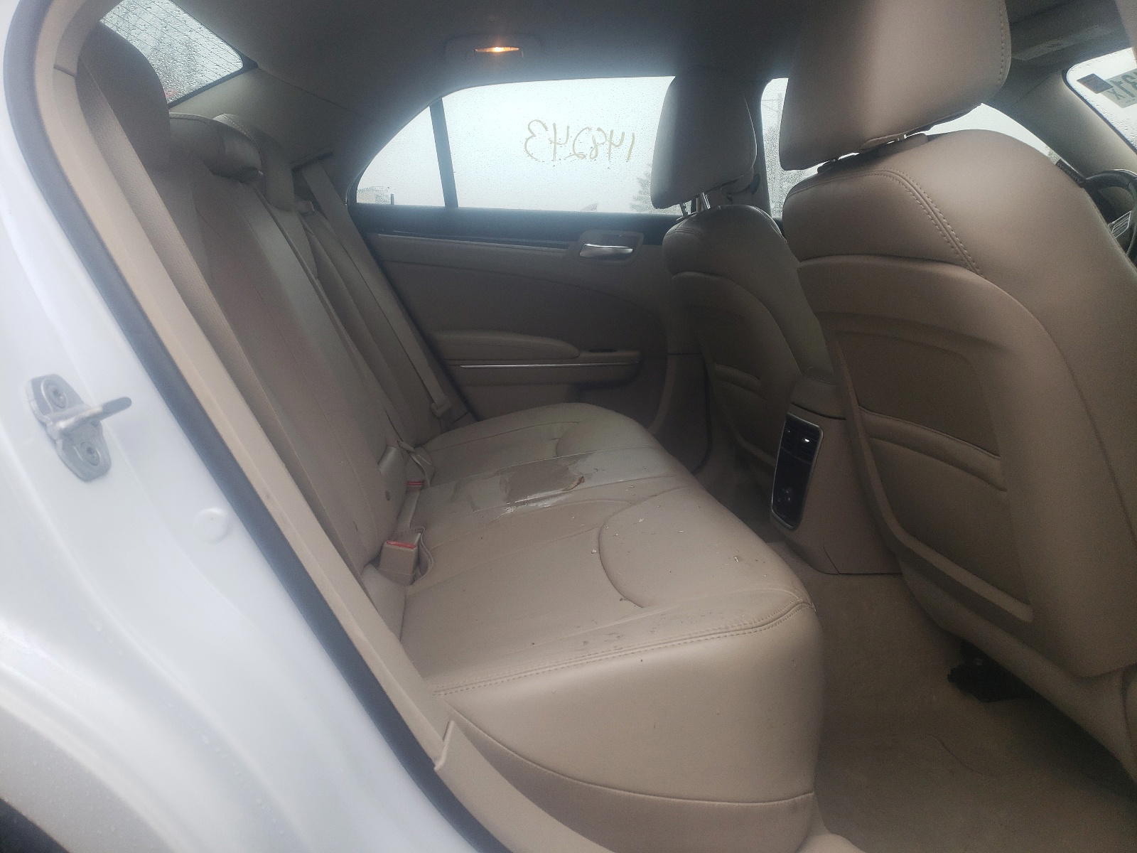 Photo 6 from auction – 2013 CHRYSLER 300 with VIN 2C3CCAAG4DH527244