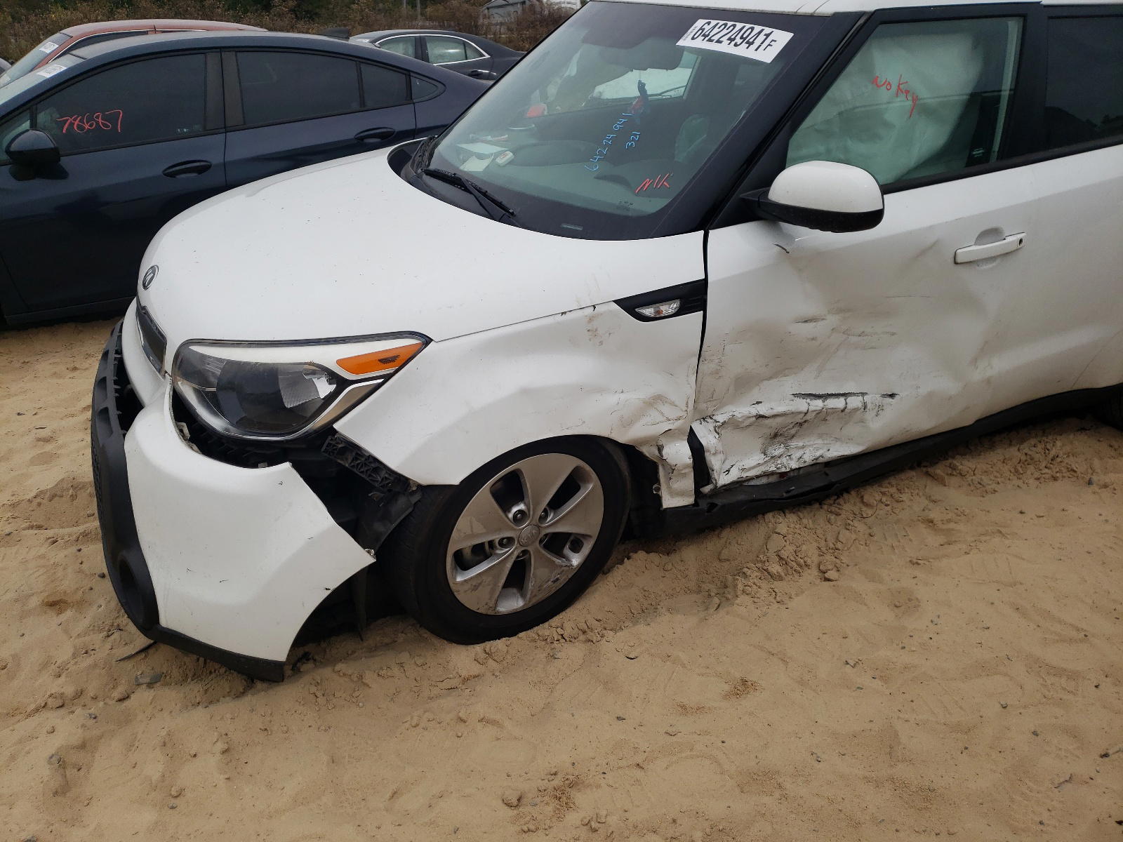 Photo 9 from auction – 2014 KIA SOUL with VIN KNDJN2A27E7716930