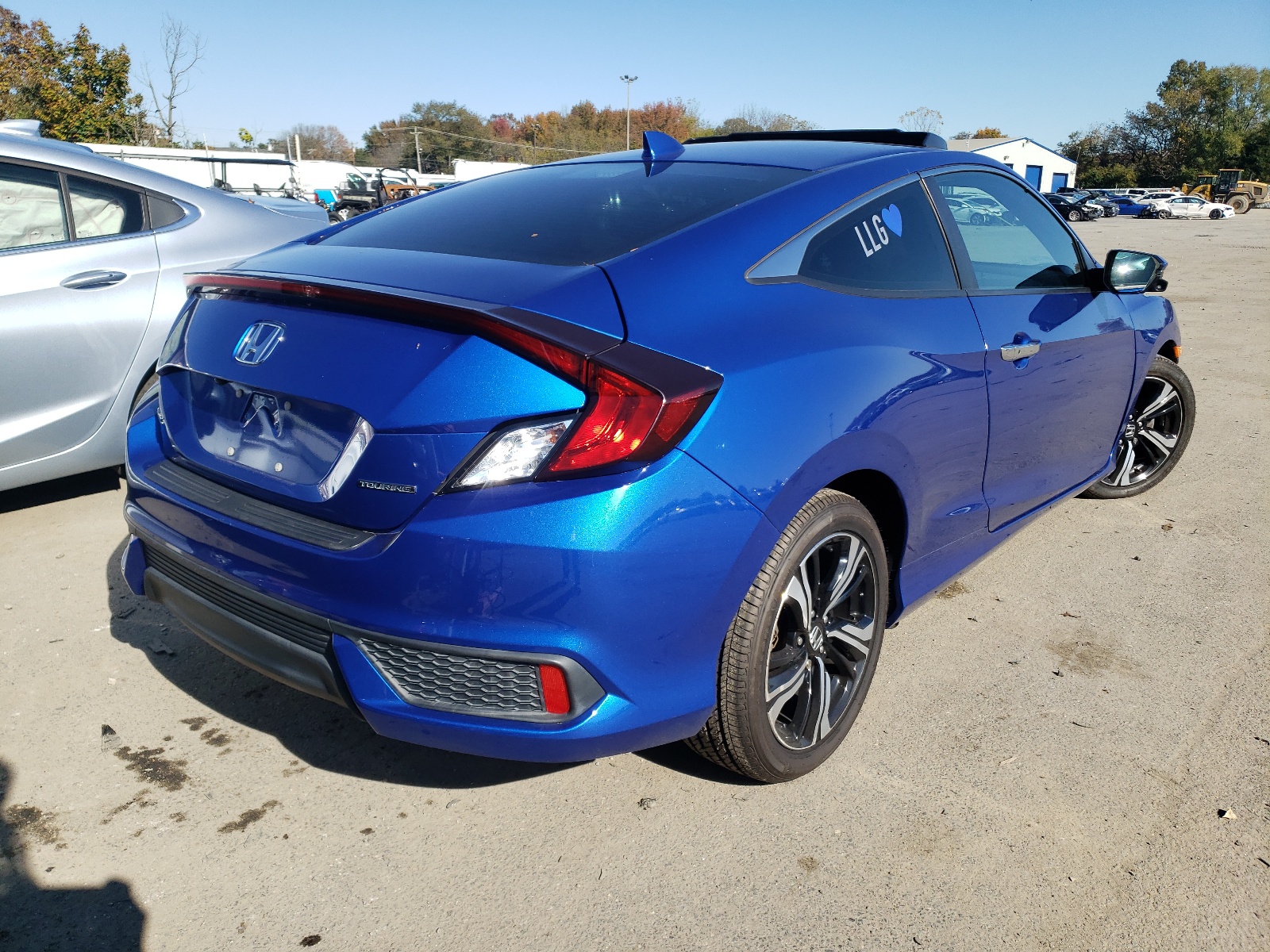 Photo 4 from auction – 2016 HONDA CIVIC TOUR with VIN 2HGFC3B97GH360632