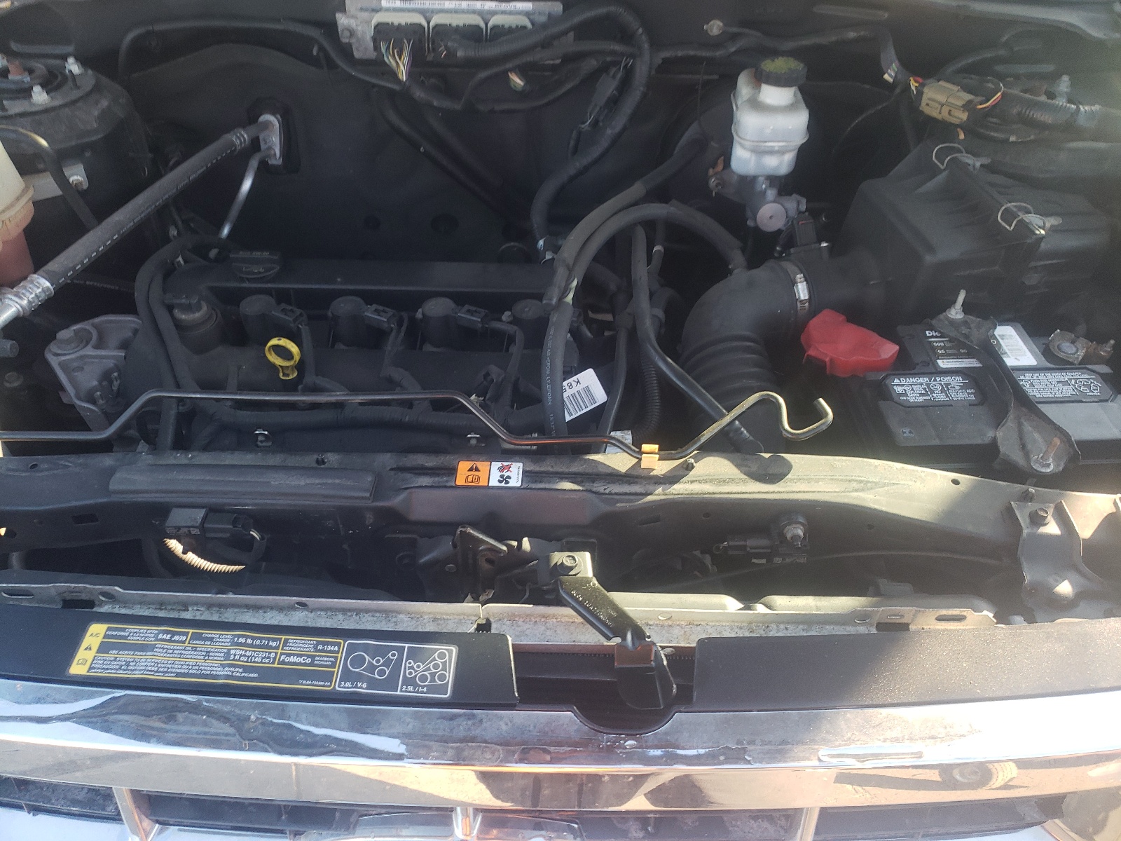 Photo 7 from auction – 2012 FORD ESCAPE LIM with VIN 1FMCU0E79CKB29057