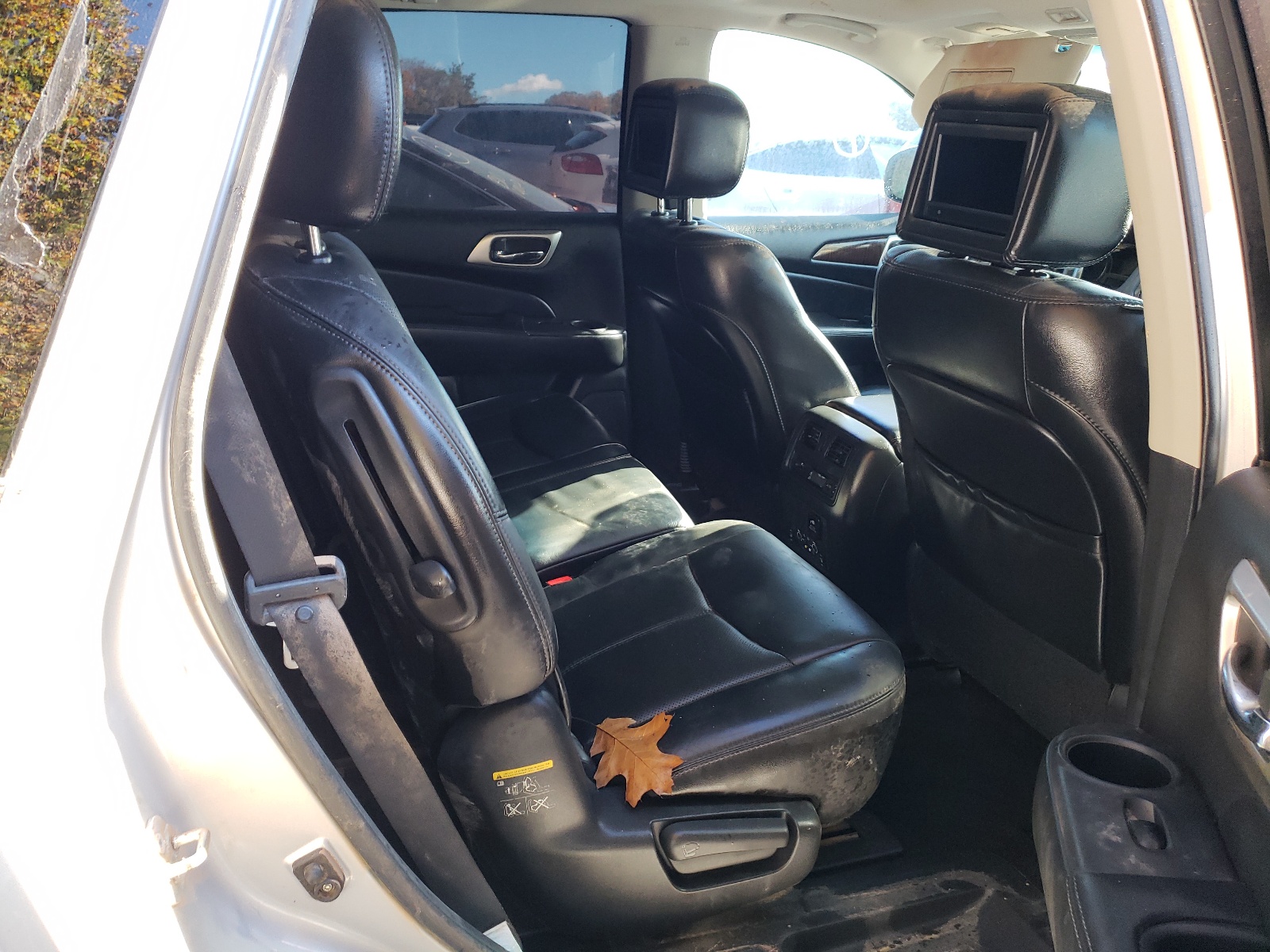 Zdjęcie 6 z aukcji – 2014 NISSAN PATHFINDER z VIN 5N1AR2MMXEC665041