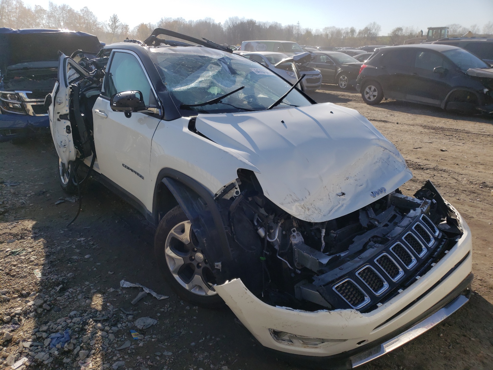 Фото 1 с аукциона – 2018 JEEP COMPASS LI с VIN 3C4NJDCB5JT402544