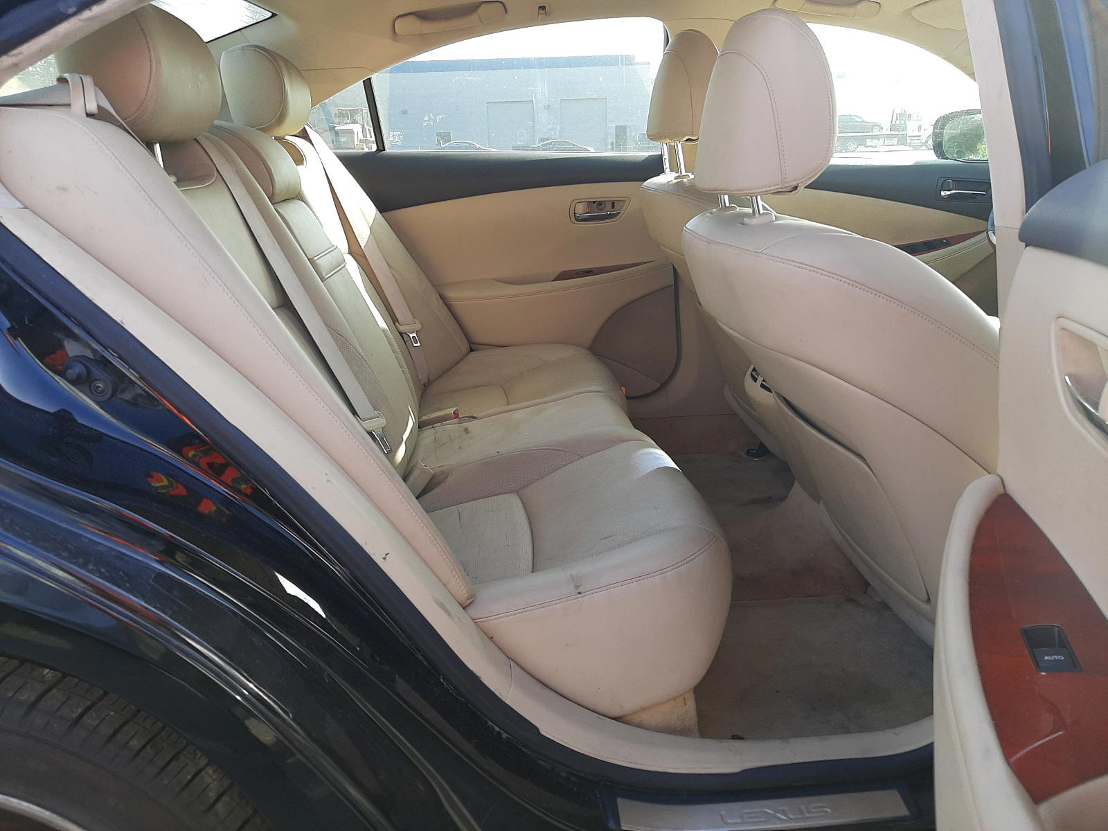Photo 6 from auction – 2007 LEXUS ES 350 with VIN JTHBJ46G672013611