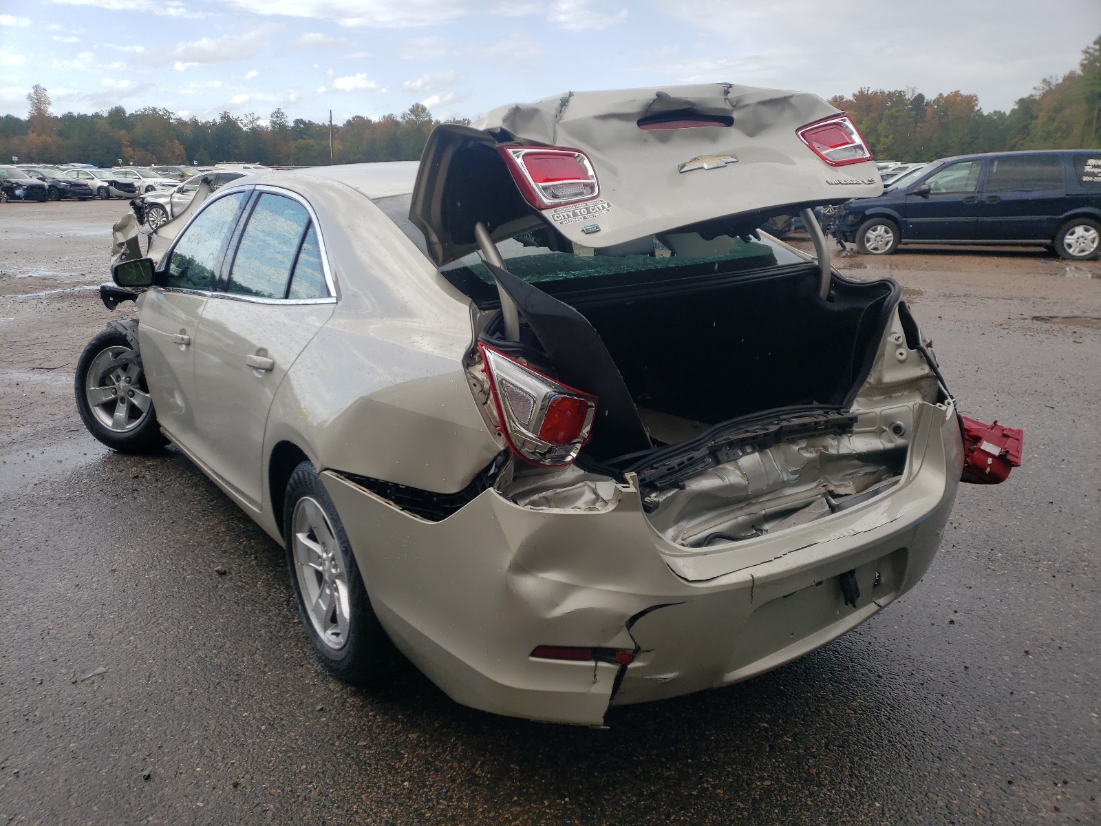 Photo 3 from auction – 2015 CHEVROLET MALIBU LS with VIN 1G11A5SL8FF123341