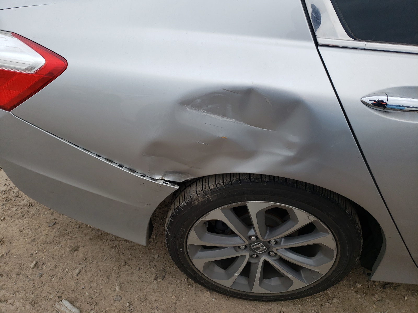 Photo 9 from auction – 2014 HONDA ACCORD SPO with VIN 1HGCR2F50EA090657