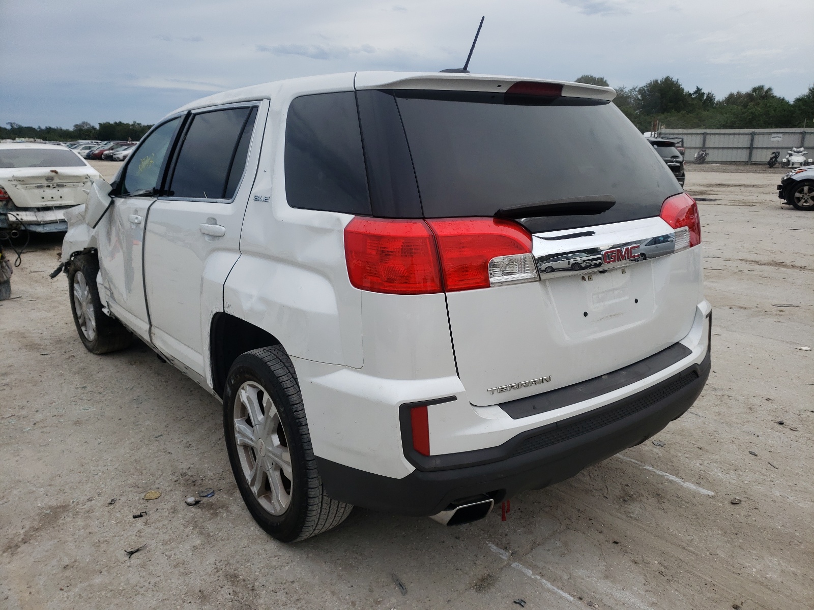 صورة رقم 16 من المزاد - 2017 GMC TERRAIN SL مع VIN 2GKALMEK3H6334690