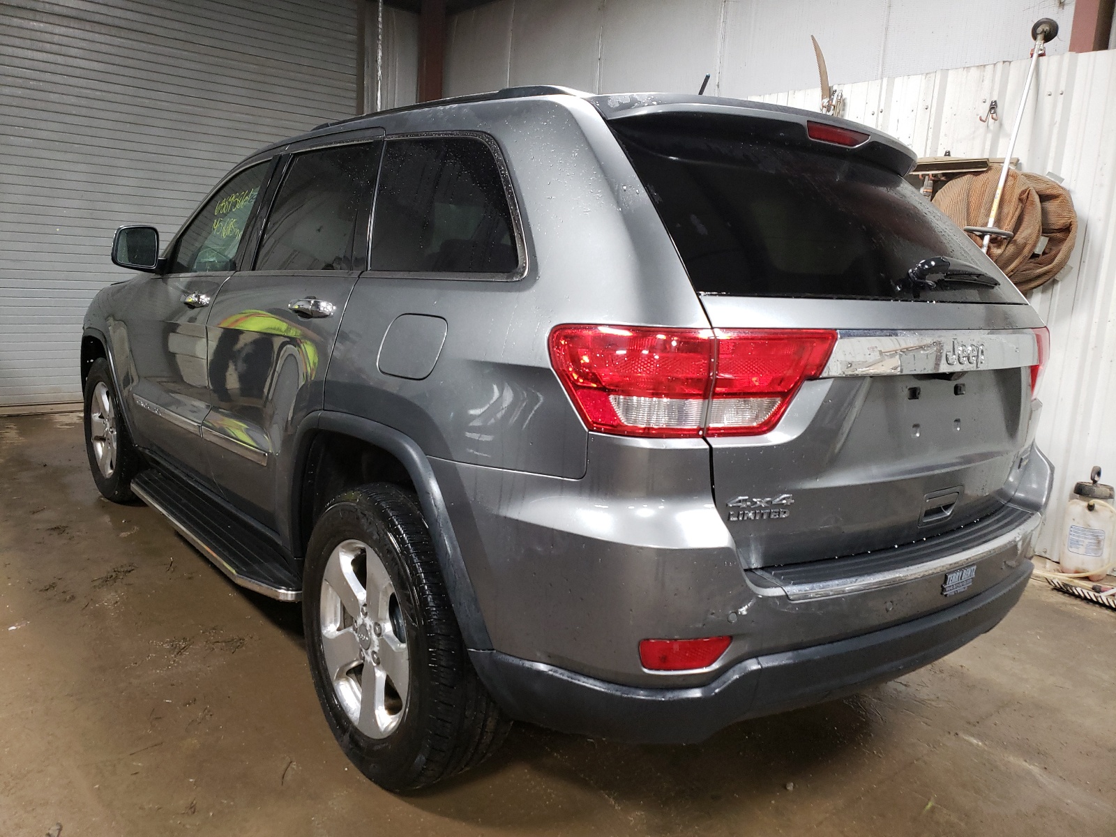 Photo 3 from auction – 2013 JEEP GRAND CHER with VIN 1C4RJFBG2DC571043