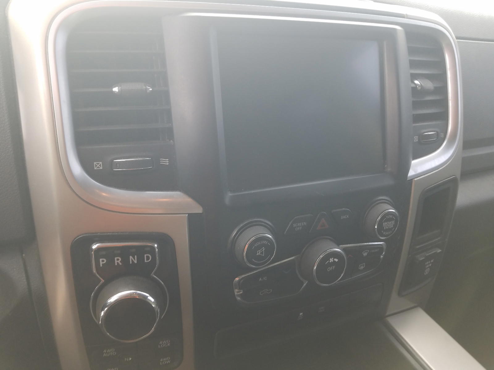 Photo 9 from auction – 2014 RAM 1500 SLT with VIN 1C6RR7TT3ES215838