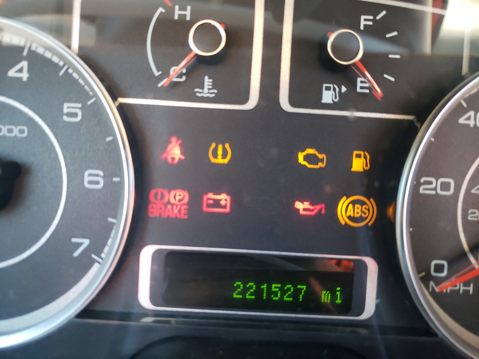 Photo 8 from auction – 2008 FORD TAURUS SEL with VIN 1FAHP24W08G106174