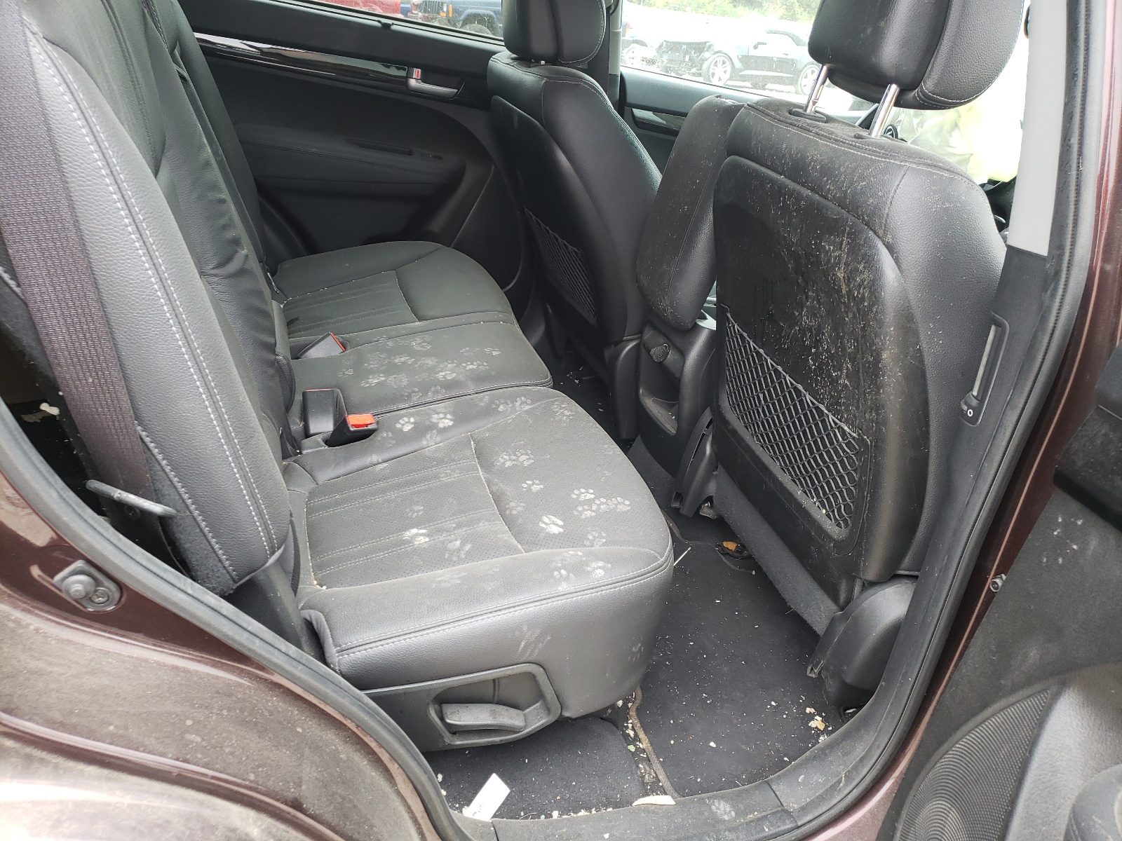 Photo 6 from auction – 2015 KIA SORENTO LX with VIN 5XYKT3A66FG627552