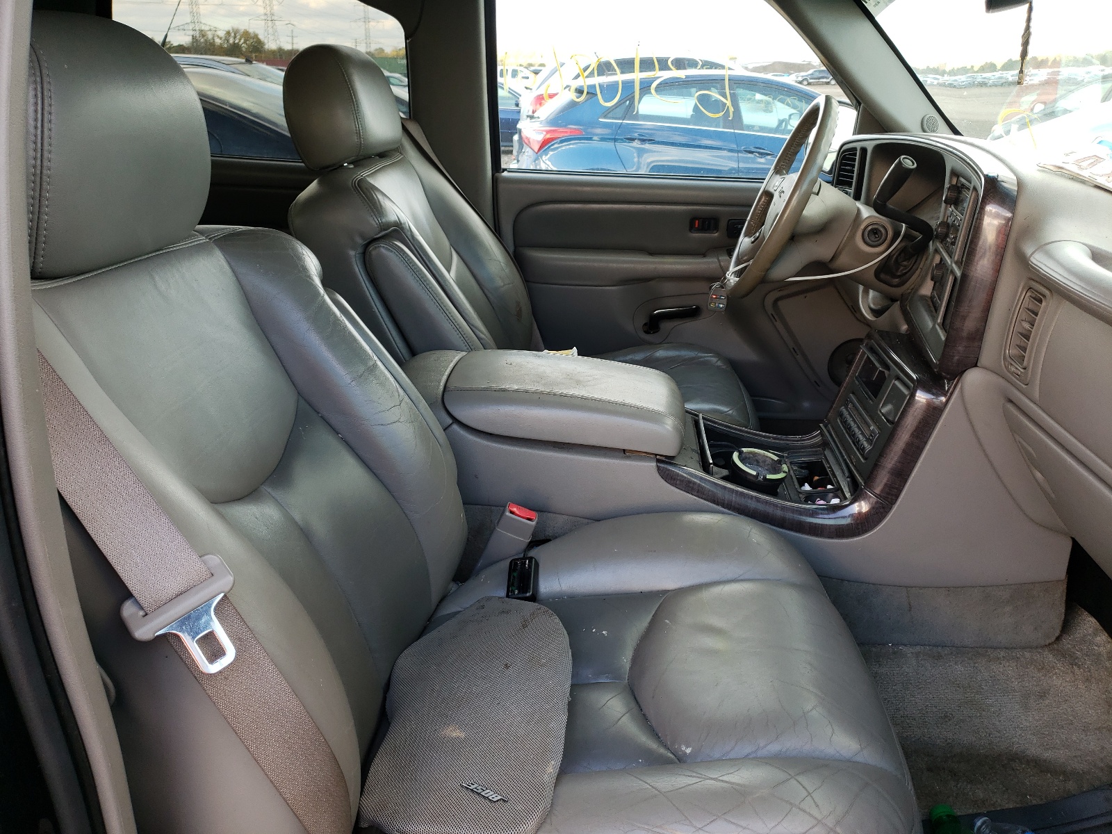 Photo 5 from auction – 2003 GMC YUKON DENA with VIN 1GKEK63U23J152835