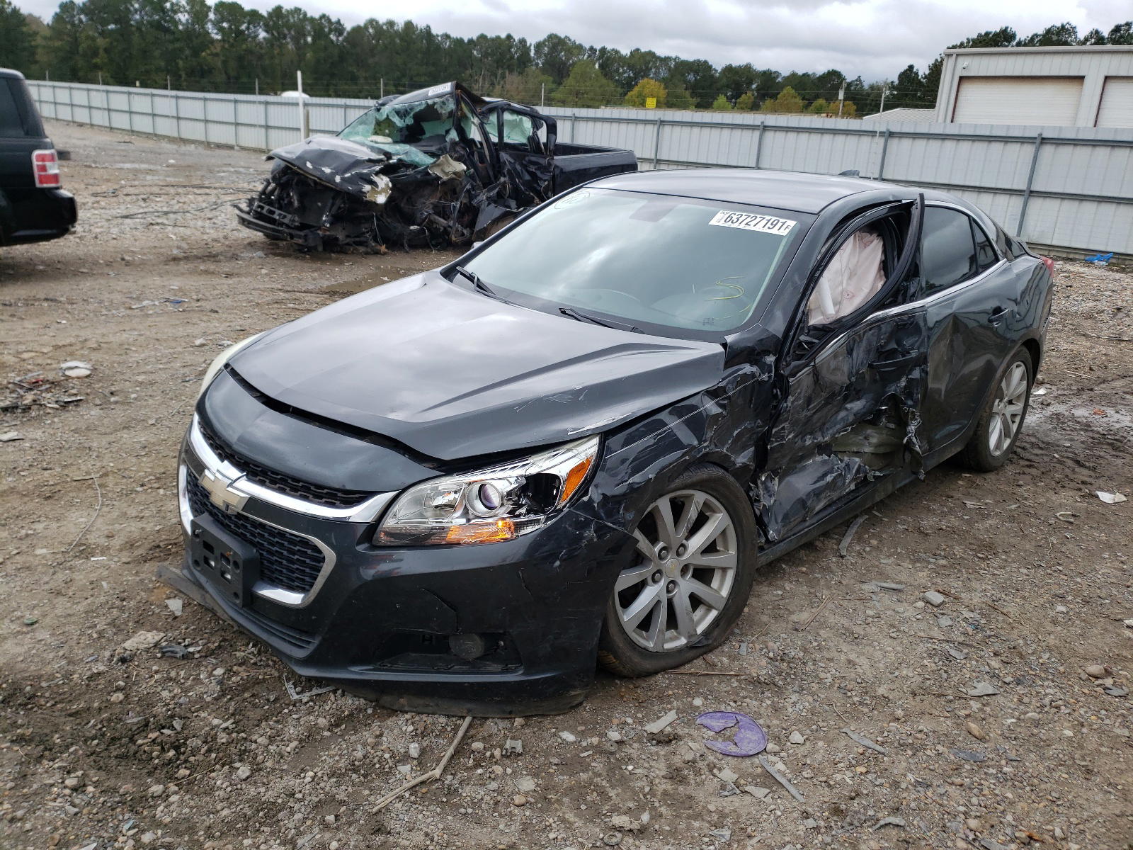 Photo 2 from auction – 2015 CHEVROLET MALIBU 2LT with VIN 1G11D5SL6FF149184