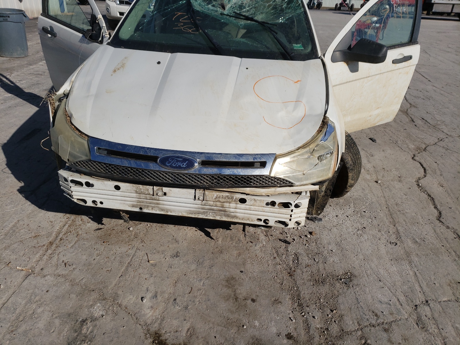 Photo 9 from auction – 2009 FORD FOCUS S with VIN 1FAHP34N39W270037