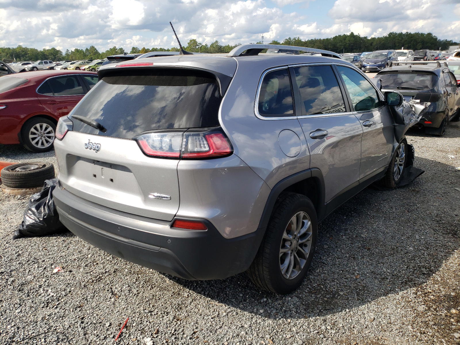 Photo 4 from auction – 2019 JEEP CHEROKEE L with VIN 1C4PJLLB7KD316615