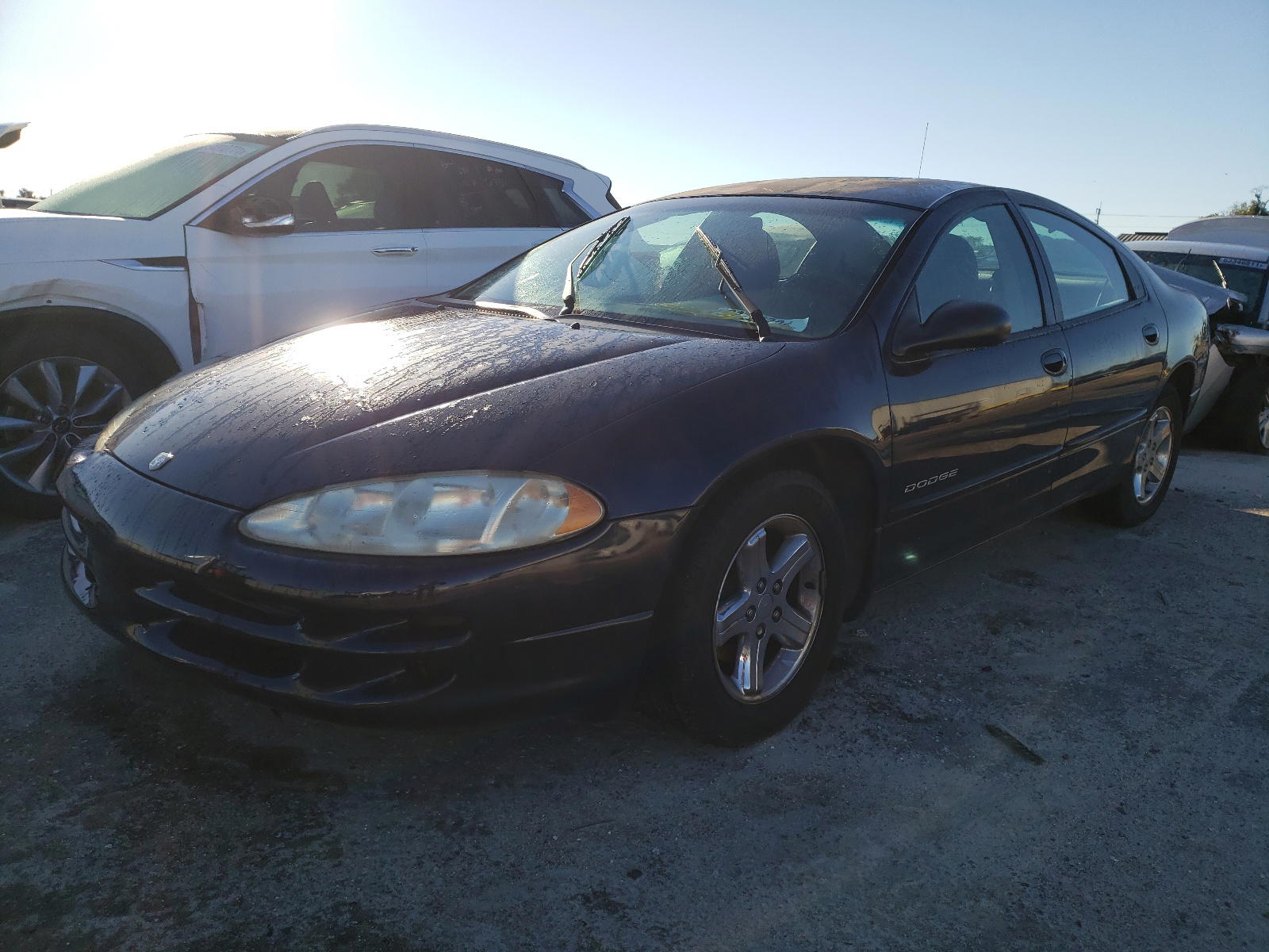 Photo 2 from auction – 2001 DODGE INTREPID S with VIN 2B3HD46R41H606002