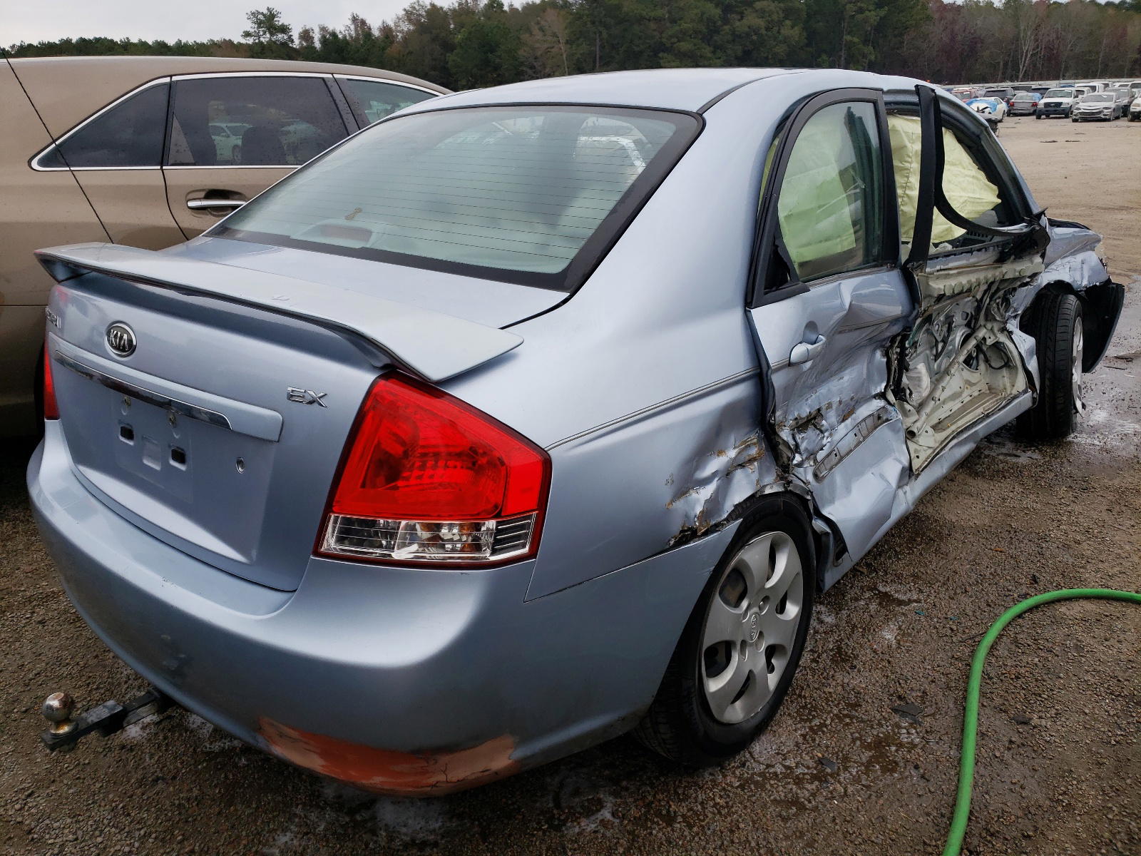 Photo 4 from auction – 2008 KIA SPECTRA EX with VIN KNAFE121685573438