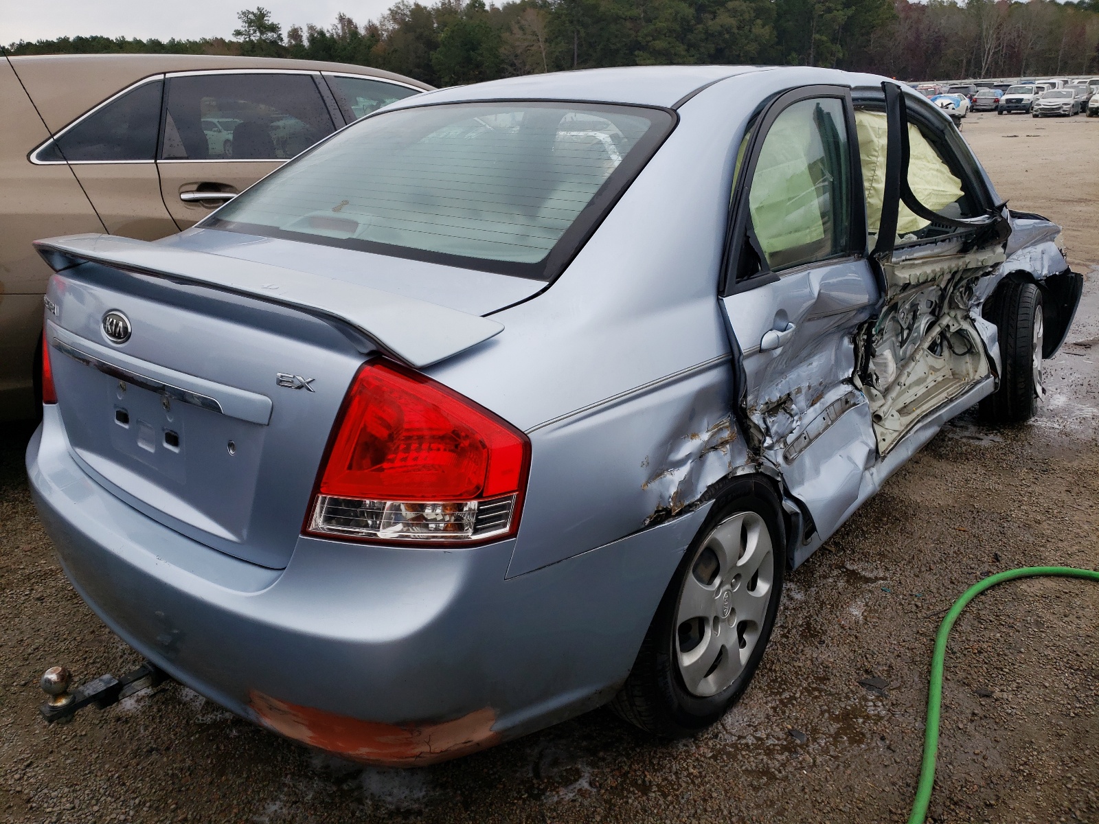 Zdjęcie 4 z aukcji – 2008 KIA SPECTRA EX z VIN KNAFE121685573438