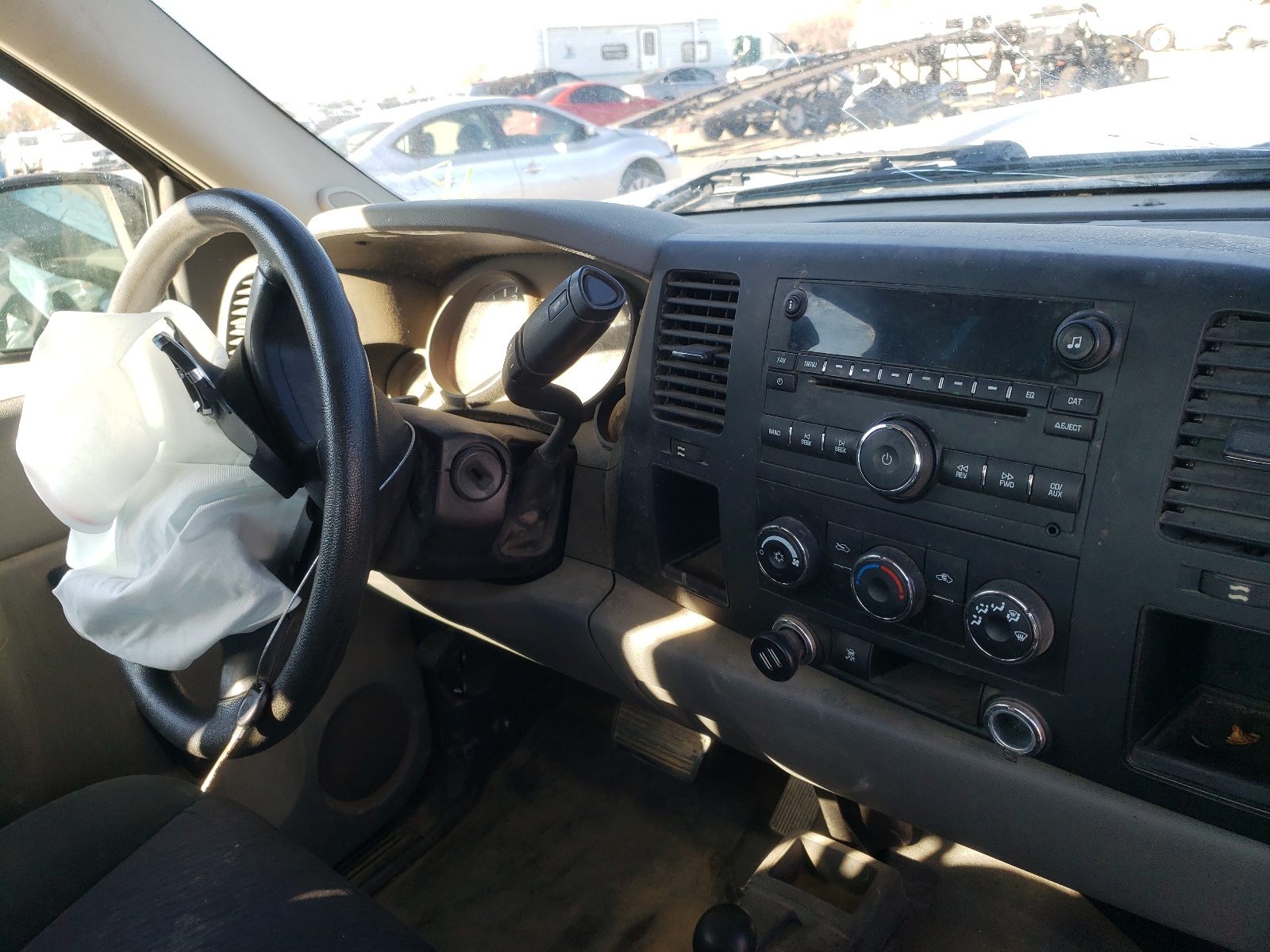 Photo 9 from auction – 2010 CHEVROLET SILVERADO with VIN 1GCSKPE3XAZ237333