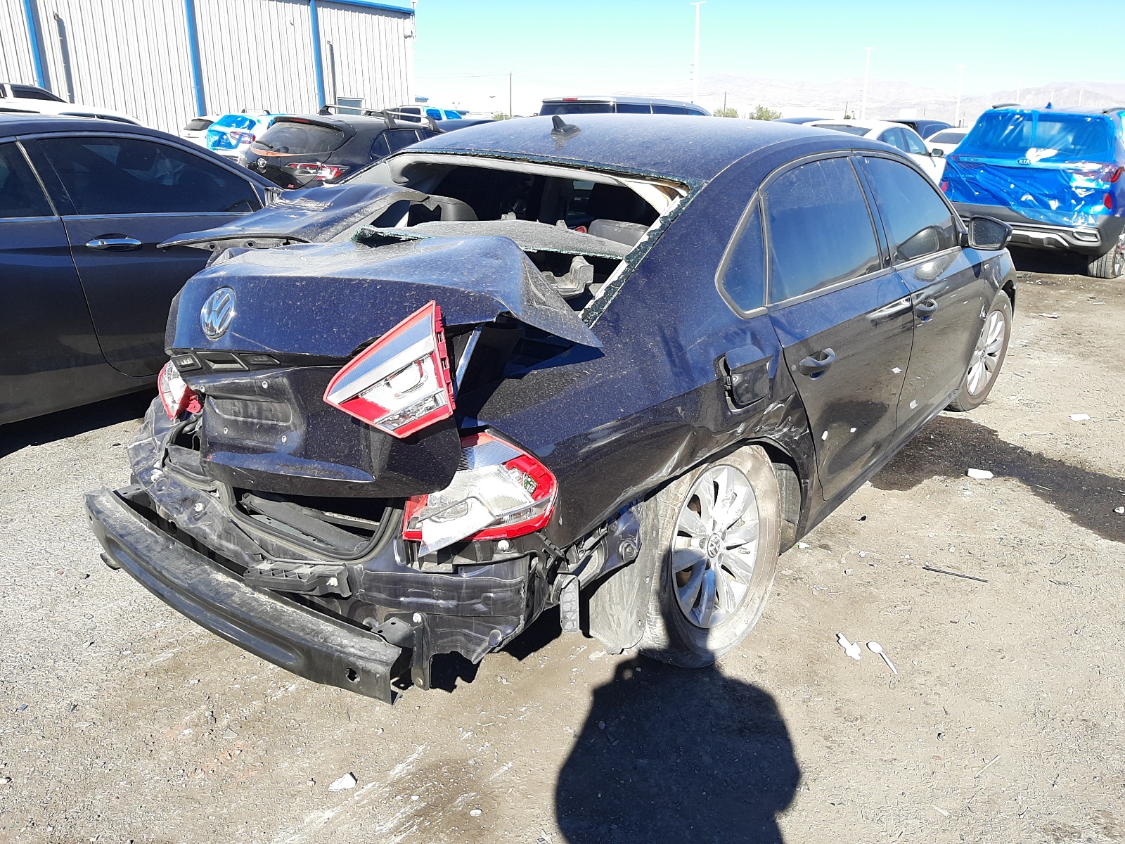Photo 4 from auction – 2014 VOLKSWAGEN PASSAT S with VIN 1VWAP7A34EC021373