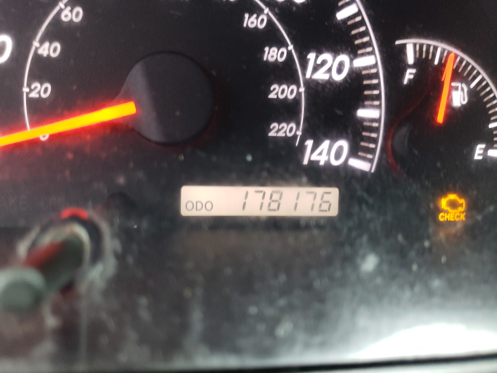Photo 8 from auction – 2005 TOYOTA CAMRY LE with VIN 4T1BF32K45U093365