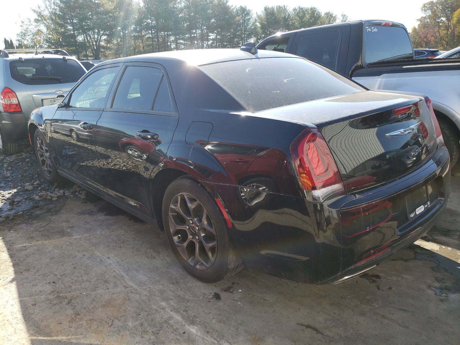Photo 3 from auction – 2019 CHRYSLER 300 TOURIN with VIN 2C3CCAAG8KH601889