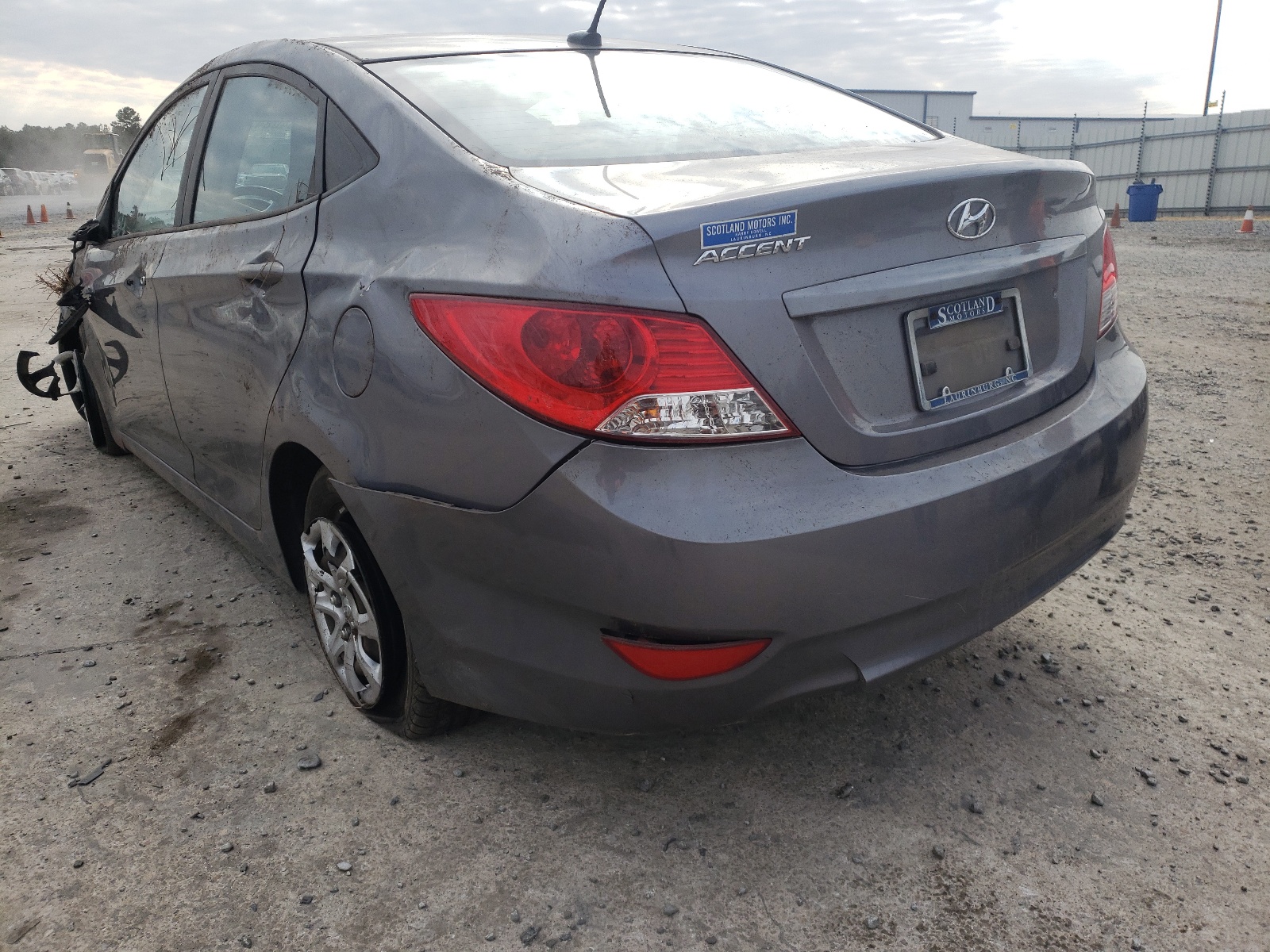 Photo 3 from auction – 2013 HYUNDAI ACCENT GLS with VIN KMHCT4AE0DU467760