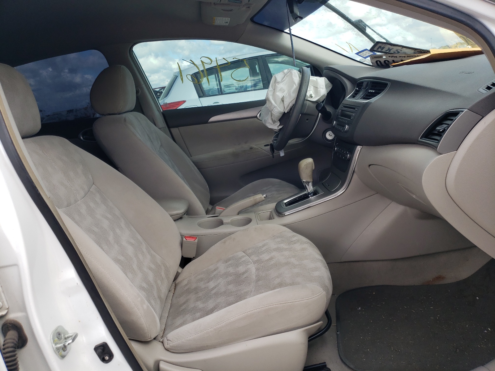 Photo 5 from auction – 2013 NISSAN SENTRA S with VIN 3N1AB7AP1DL661793