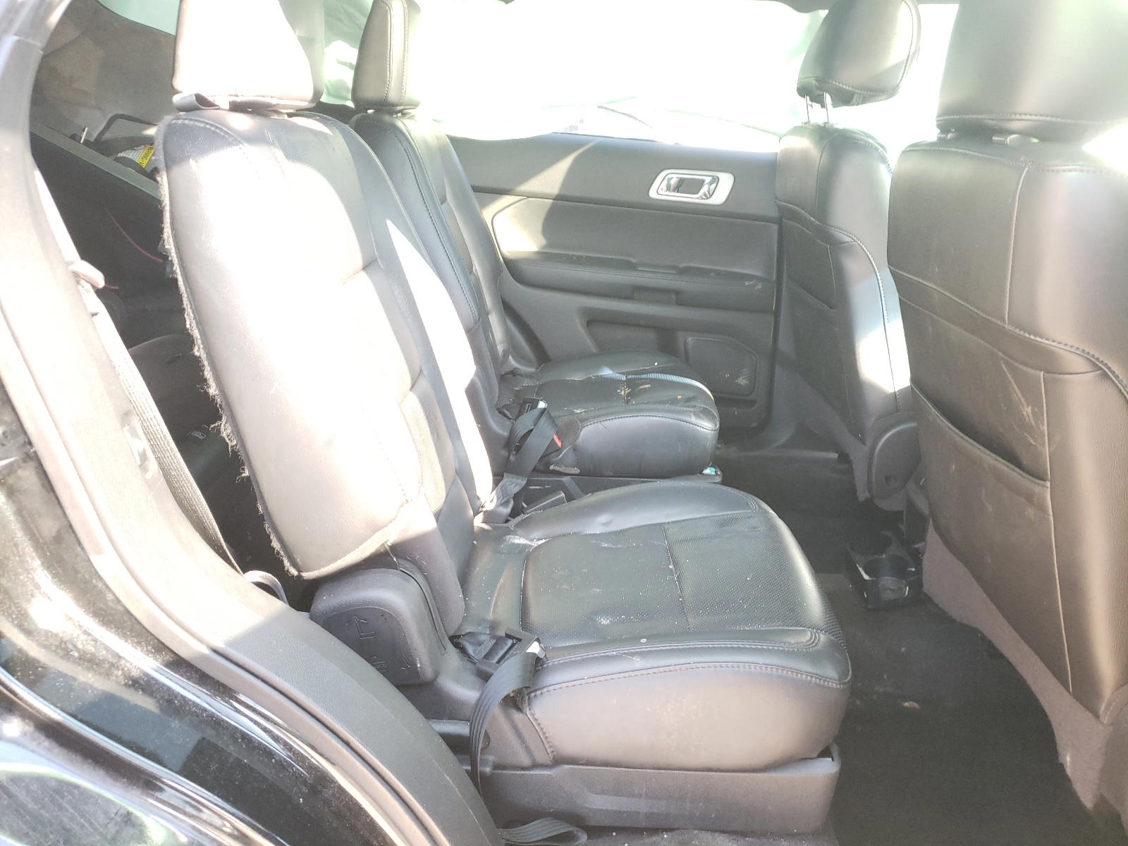 Photo 6 from auction – 2012 FORD EXPLORER L with VIN 1FMHK8F89CGA57782