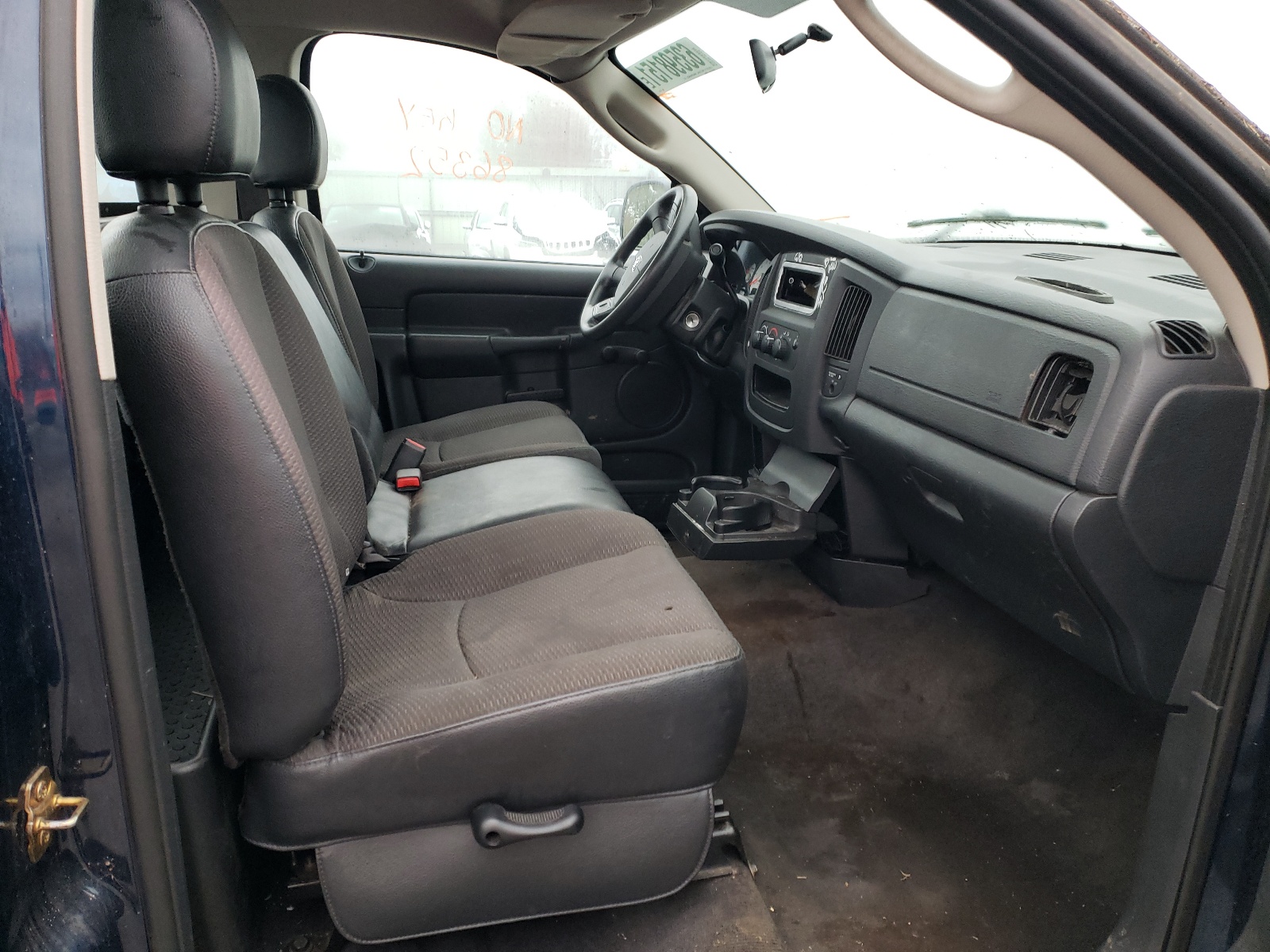 Photo 5 from auction – 2004 DODGE RAM 1500 S with VIN 1D7HA16K54J147631