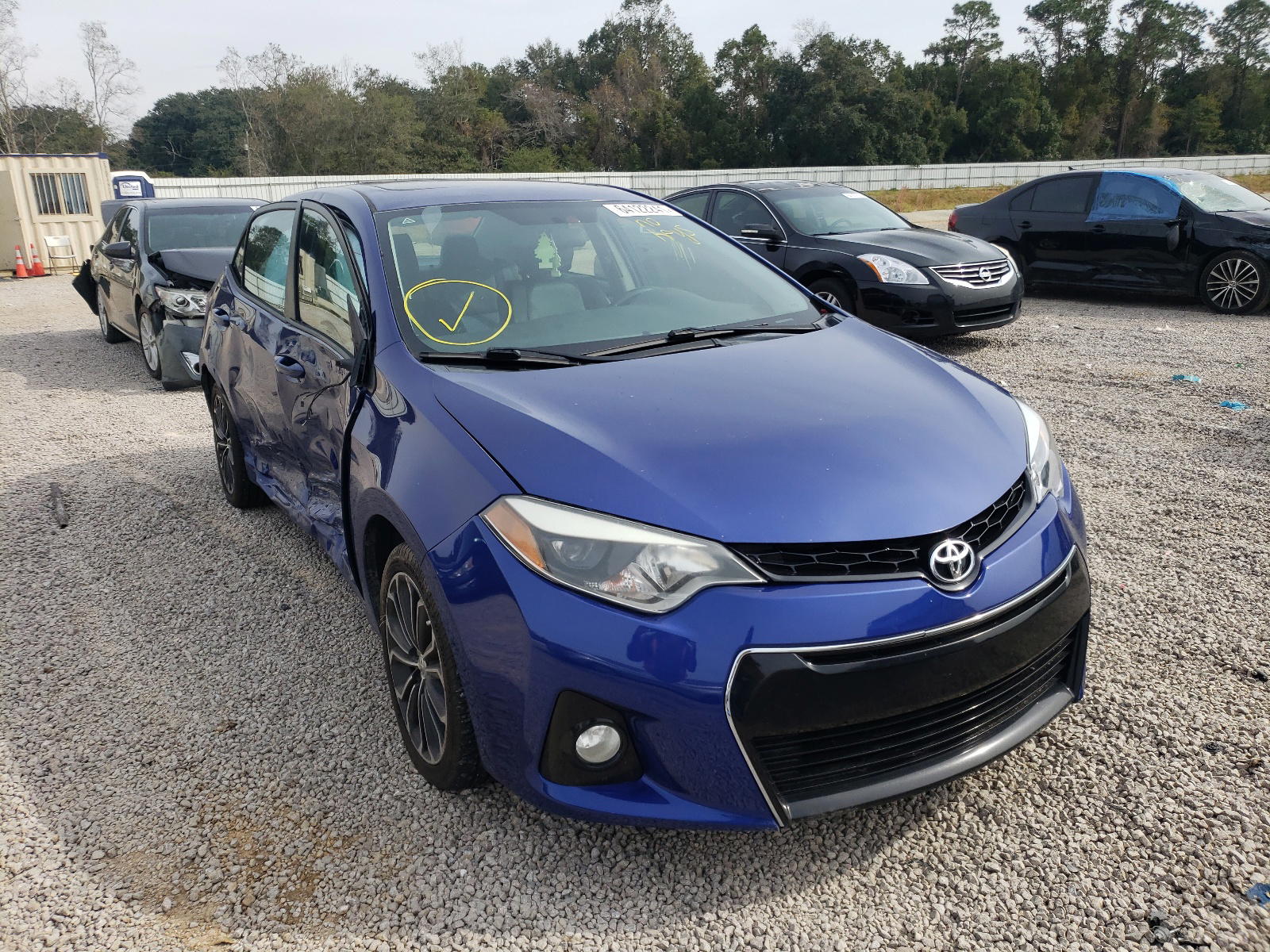 TOYOTA COROLLA L 2014 with VIN 5YFBURHEXEP075755 - Photo from auction