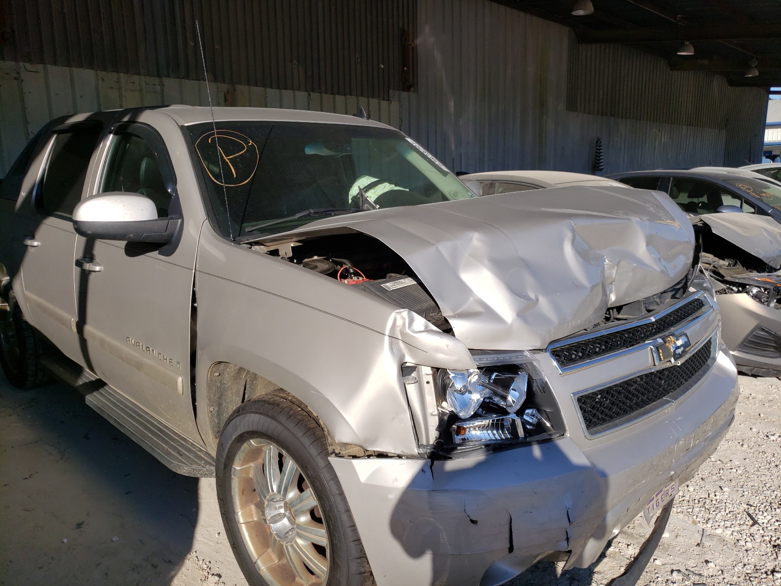 Photo 1 from auction – 2007 CHEVROLET AVALANCHE with VIN 3GNEC12J17G174536