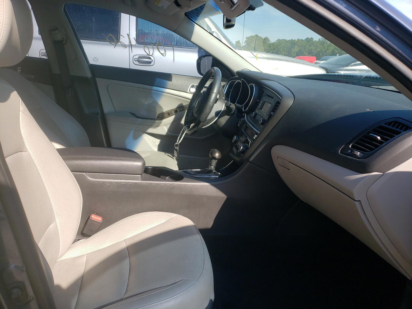 Photo 5 from auction – 2015 KIA OPTIMA EX with VIN 5XXGN4A70FG455635